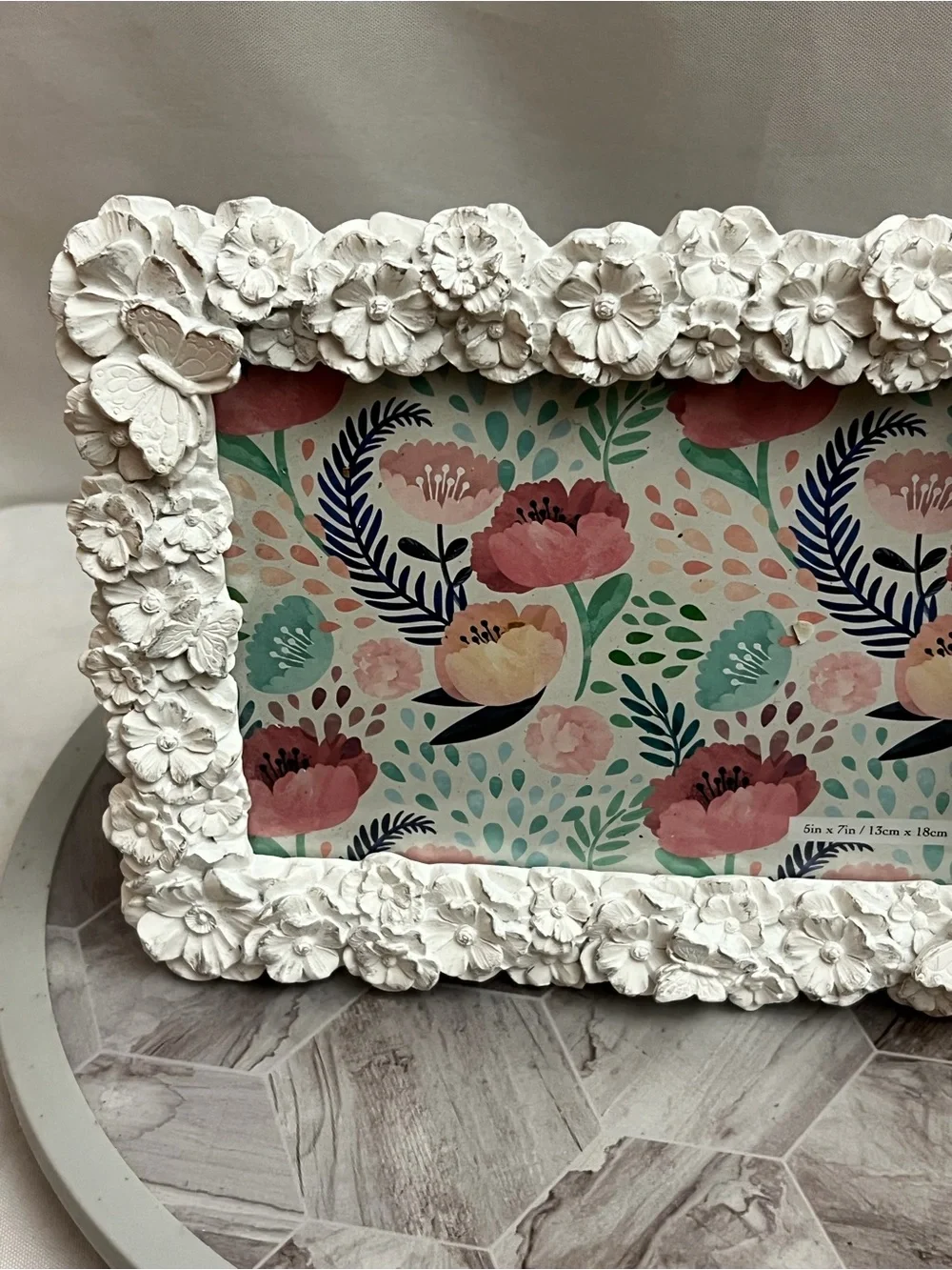 White Floral Butterfly Picture Frame 5x7 Resin Cottagecore Tabletop Wall Decor
